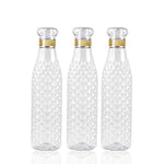 Water bottle with diamond pattern, for kids, close-up