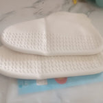 Non-Slip Silicone Waterproof Anti-Skid Reusable Shoe Covers (Small, 1 Pair)